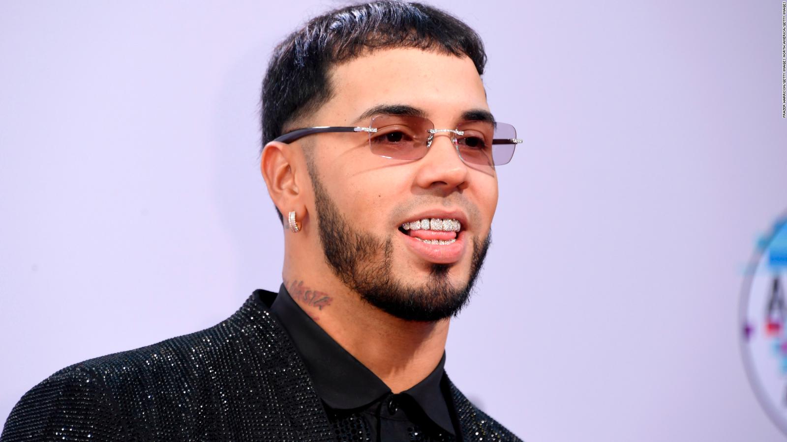  El fenómeno de la música urbana Anuel AA, se presentará en la República Dominicana el próximo 26 de julio en el Estadio Quisqueya de Santo Domingo, como parte de su gira “RHLM 2 WORLD TOUR: Real Hasta la Muerte”, tras varios años de su última presentación en el país.
