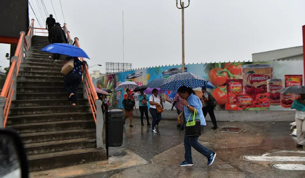 Aunque la vaguada comienza a alejarse paulatinamente del territorio nacional, el Instituto Nacional de Meteorología (INDOMET) informó que para este sábado se esperan aguaceros dispersos, tormentas eléctricas y ráfagas de viento sobre varias provincias, especialmente en horas de la tarde y hasta entrada la noche.