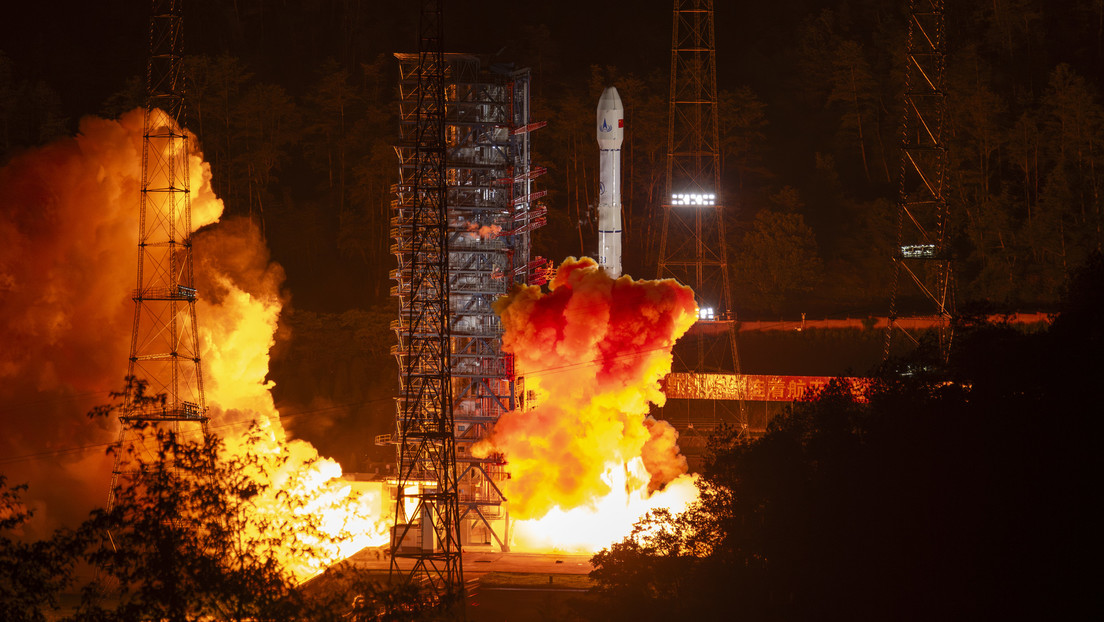China lanzó este jueves la Tianwen-2, su primera sonda para recolectar muestras de un asteroide cercano a la Tierra, logrando otro hito en la historia de su programa de exploración espacial, informa la agencia Xinhua.