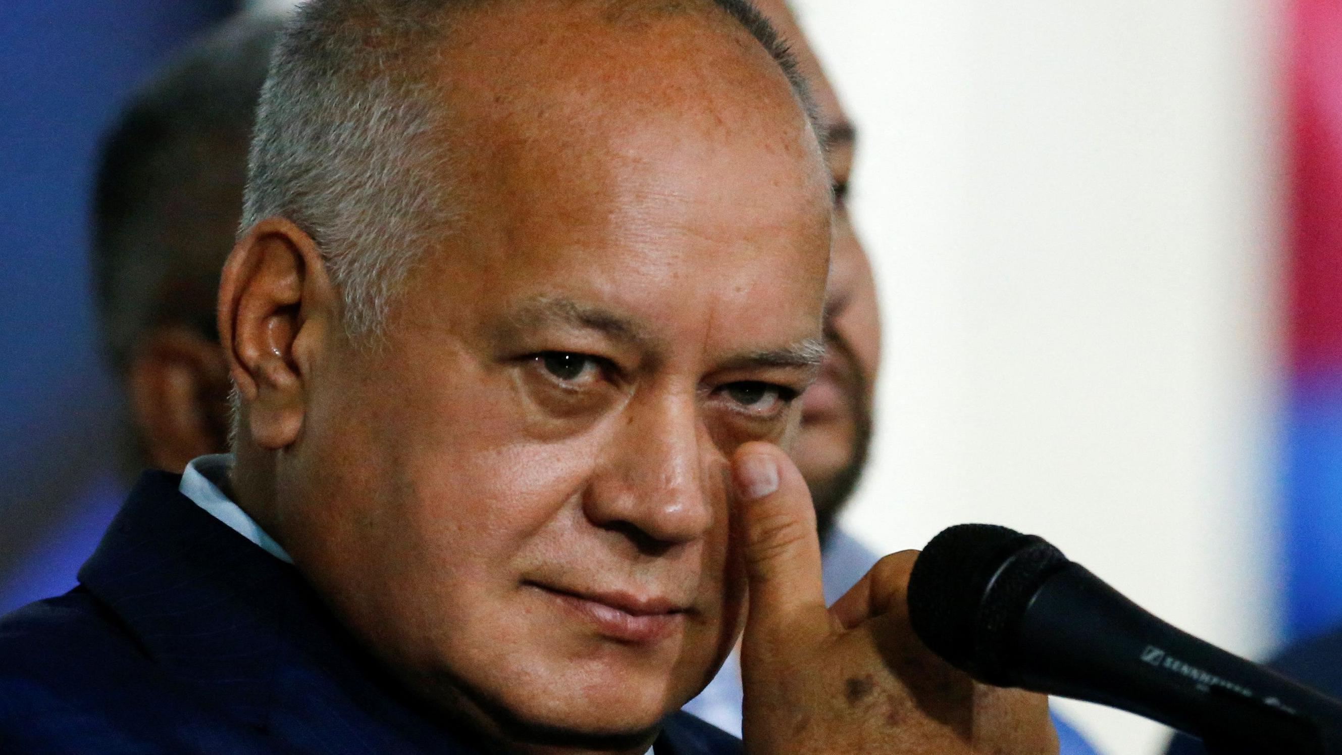 El Gobierno de Venezuela denunció este lunes un plan de «ataques» contra embajadas en el país caribeño que atribuyó a «grupos empeñados en generar violencia», con el objetivo de «sabotear» las elecciones regionales y parlamentarias de este 25 de mayo.