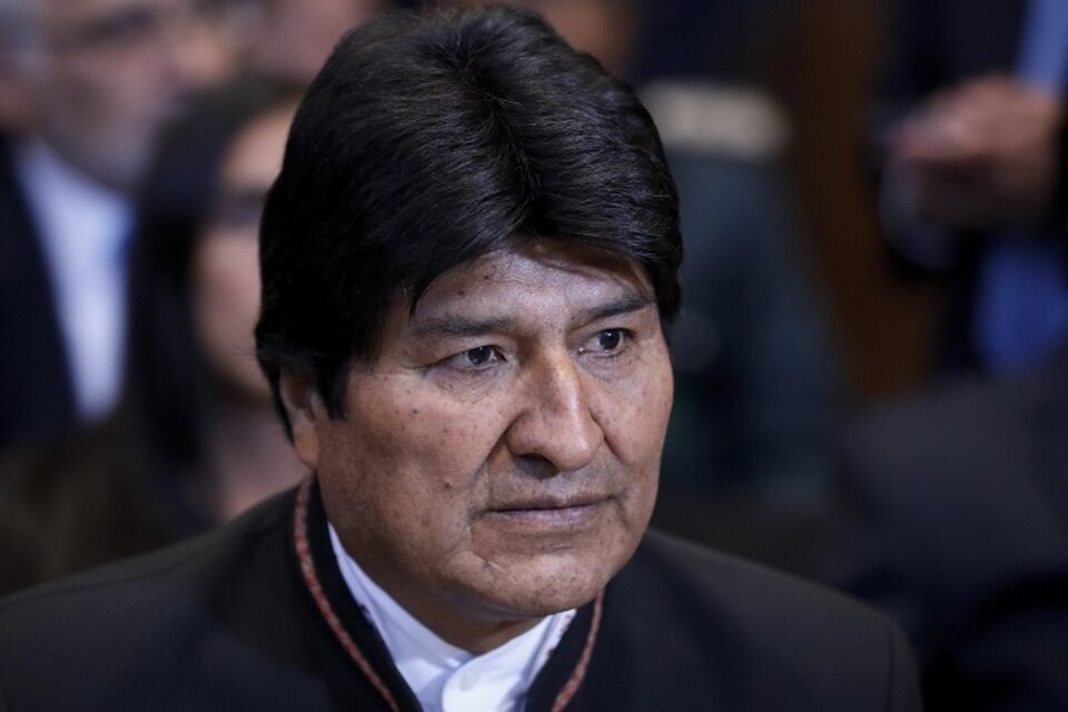  El expresidente de Bolivia Evo Morales quedó fuera de las elecciones generales del 17 de agosto al no haber podido inscribir su candidatura presidencial con un partido que estaba inhabilitado, informó este martes el Tribunal Supremo Electoral (TSE).