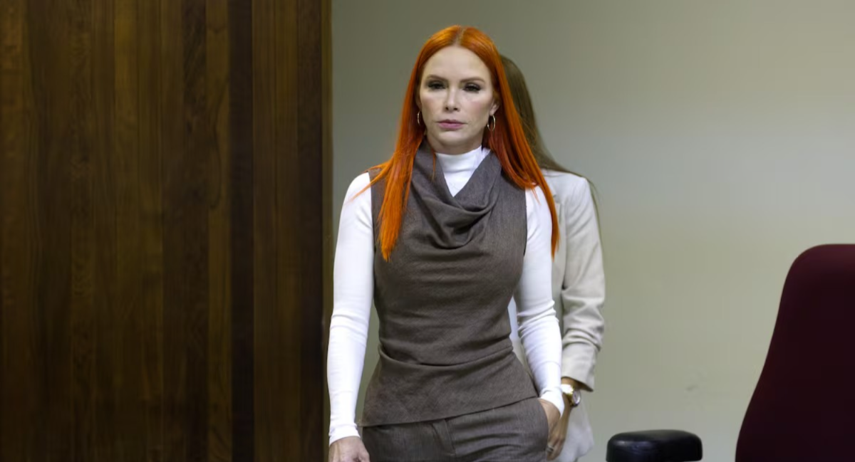 Las hermanas Mireddys y Ayeicha González Castellanos, exesposa y excuñada del cantante Daddy Yankee, respectivamente, radicaron una moción ante el Tribunal de Carolina solicitando la desestimación de la demanda que presentó el artista reclamándoles$250 millones en indemnización por los daños que alega fueron causados por violación fiduciaria.