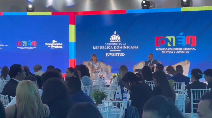 Con la participación de más de 500 jóvenes líderes de todo el país y bajo el lema “Ética y Liderazgo Juvenil: Construyendo una República Transparente”, el Ministerio de la Juventud celebró con éxito el Segundo Congreso Nacional de Ética y Juventud 2025, un espacio que reafirmó el compromiso nacional con la formación de una nueva generación guiada por valores, integridad y responsabilidad cívica.