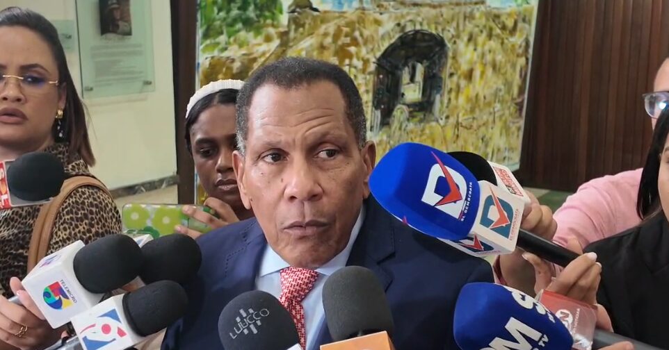 El senador por la provincia de Independencia, Dagoberto Rodríguez, afirmó que es mentira que las aduanas de Malpasse, en Haití, se encuentren bajo control de las bandas que actualmente operan en este país vecino a la República Dominicana.