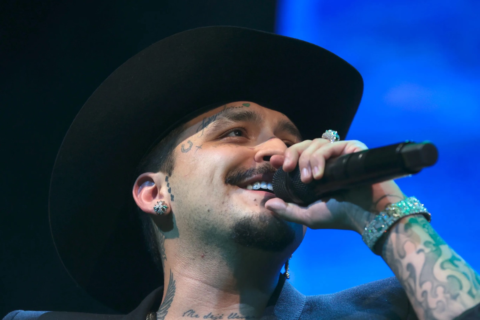 El ídolo mexicano de la música regional, Christian Nodal, regresa a la República Dominicana para reencontrarse con sus fanáticos en un concierto que se celebrará el próximo 2 de agosto en el Estadio Quisqueya Juan Marichal, como parte de su esperada gira “Nodal Tour 2025”.