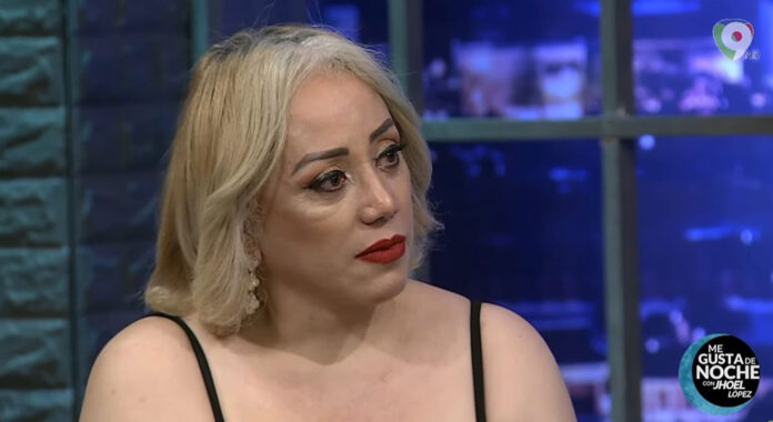  La comunicadora Claudia Pérez Ramírez, conocida como La Tora, fue apresada tras ser declarada en rebeldía en la Octava Sala Penal del Juzgado de Primera Instancia del Distrito Nacional por el caso que tiene abierto por por difamación e injuria con el diputado Sergio Moya de la Cruz (Gory).