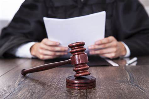 Una mujer fue condenada a la pena máxima de 30 años de prisión luego de que la Fiscalía de Santo Domingo Oeste demostrara ante un tribunal que la procesada asesinó a la compañera sentimental de su expareja, en un hecho ocurrido el 28 de diciembre de 2023, en un sector del kilómetro 14 de la autopista Duarte.
