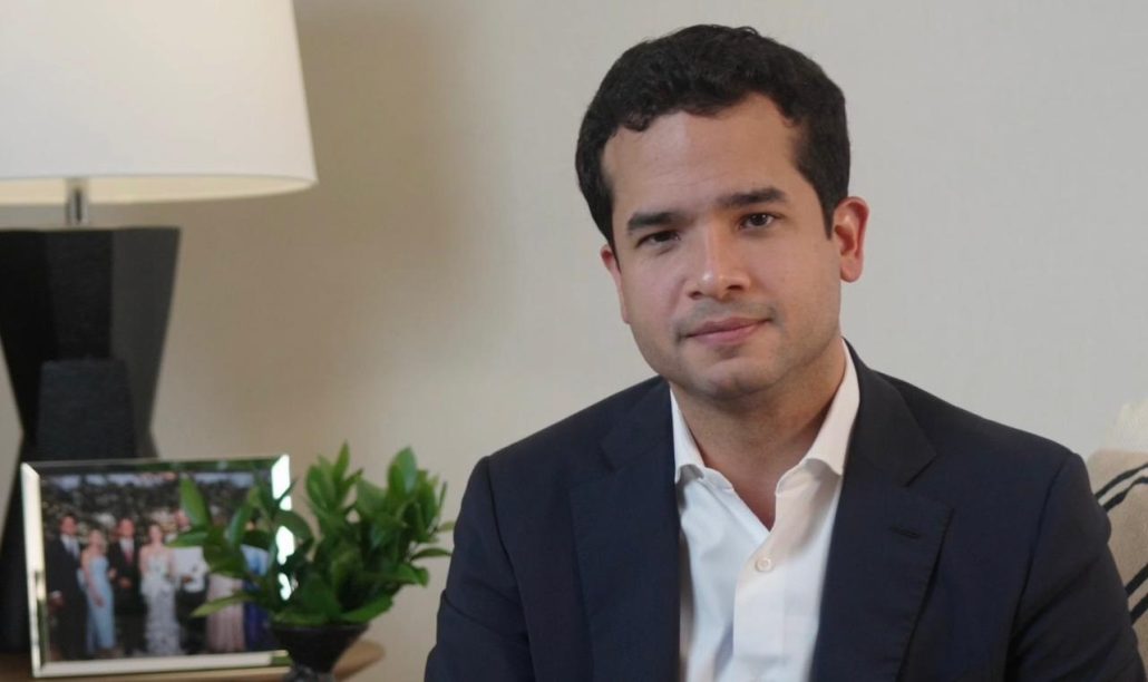 El senador Omar Fernández afirmó que los valores familiares están por encima de cualquier encuesta o tema político, ante los incesantes cuestionamientos sobre quién sería el candidato presidencial de la Fuerza del Pueblo en 2028.