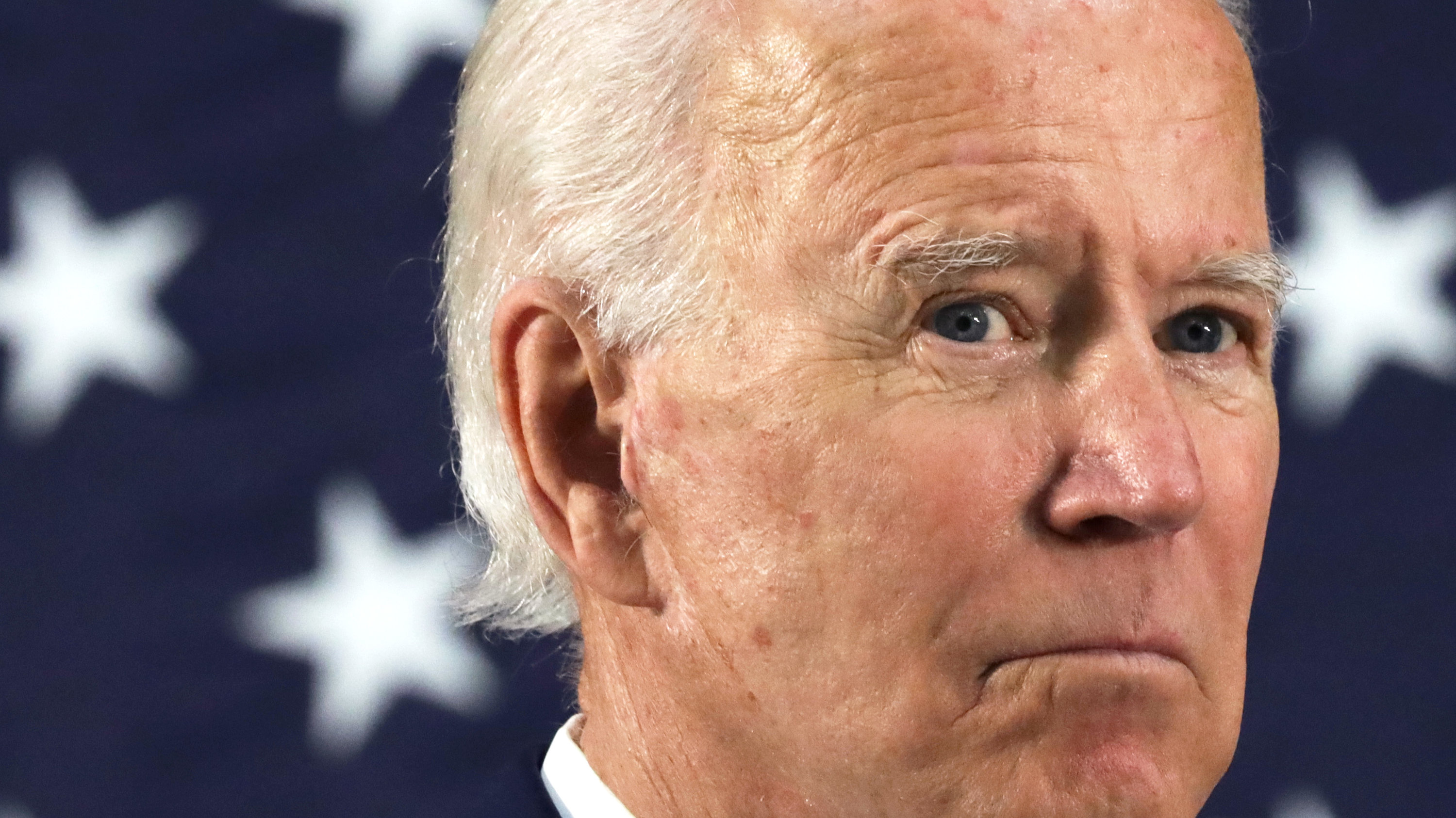 El expresidente estadounidense Joe Biden (2021-2025) aseguró este viernes que ya inició el tratamiento contra su cáncer de próstata y que las expectativas son buenas. «El pronóstico es bueno. Estamos trabajando en todo. Está avanzando y me siento bien. Todos están muy optimistas», dijo tras haber ofrecido en Delaware un discurso en honor a los caídos en guerra, en lo que supuso su reaparición pública desde que se anunció su enfermedad a mediados de mayo.