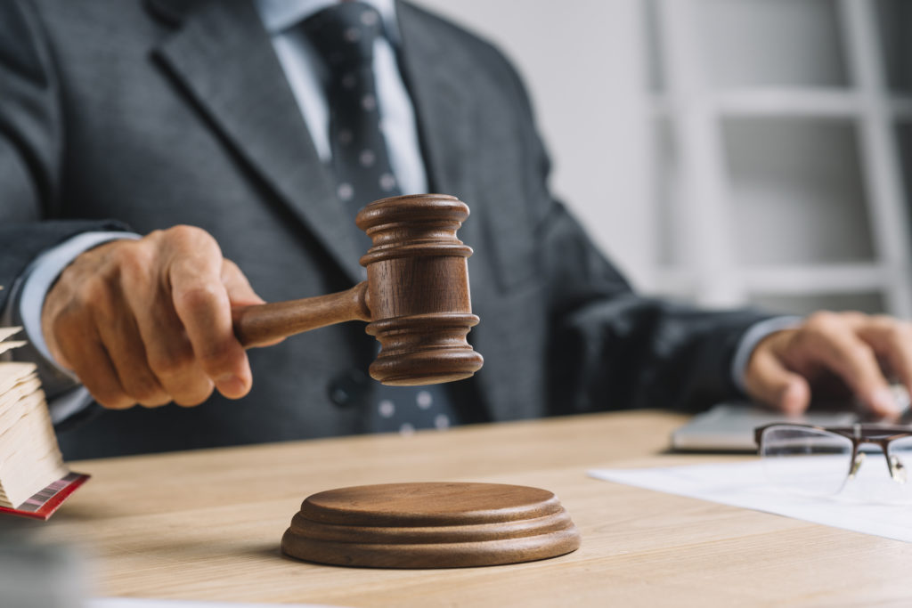 La justicia investiga a un juez sospechoso de usar ChatGPT para emitir sentencias y, al mismo tiempo, aumentar su productividad.