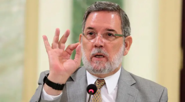 Murió este martes Roberto Rodríguez Marchena, exvocero de la Presidencia en los gobiernos de Danilo Medina. El fallecimiento fue confirmado por el secretario de comunicaciones del Partido Liberación Dominicana (PLD), Héctor Olivo.