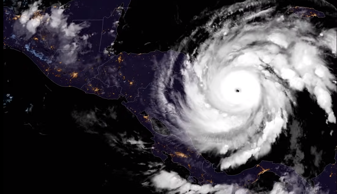 La temporada de ciclones del Atlántico tendrá este año hasta 10 huracanes y 19 tormentas con nombre, por encima del promedio histórico, según pronosticó este jueves la Oficina Nacional de Administración Oceánica y Atmosférica (NOAA, en inglés) de Estados Unidos.