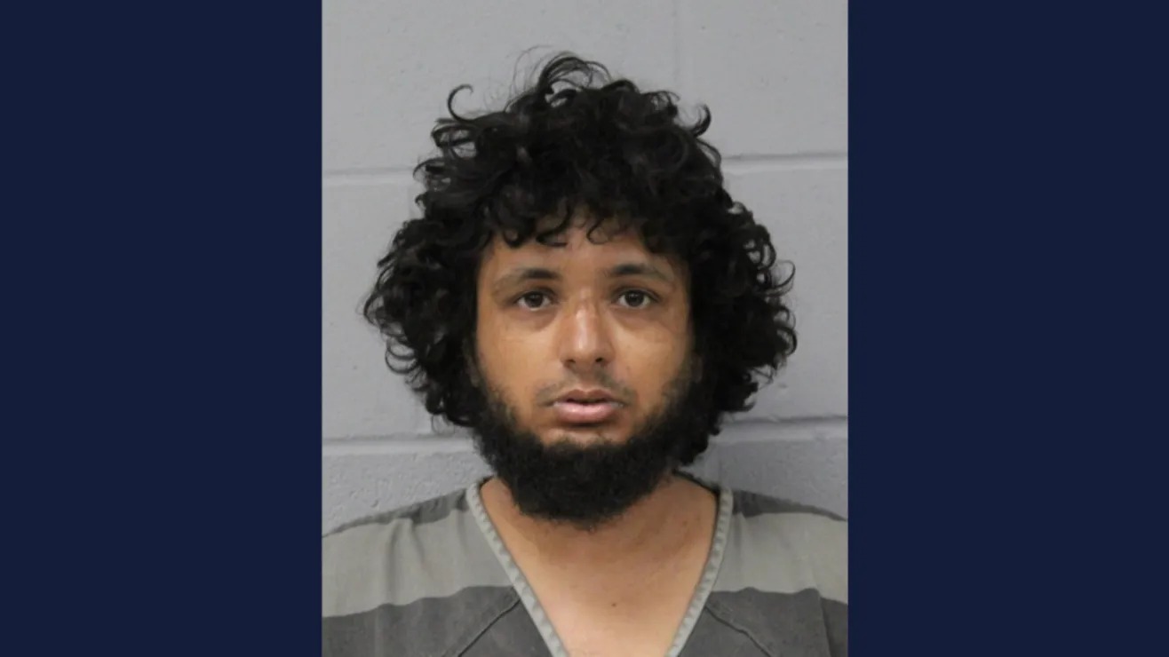 Un hombre mató a otro de varias estocadas, sin previo aviso, mientras se desplazaban en un autobús, durante un hecho ocurrido en la comunidad de Austin en el estado de Texas, Estados Unidos.