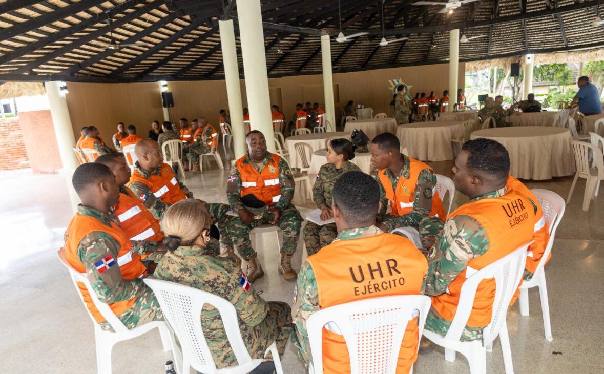 En una iniciativa conjunta, el Ejército de República Dominicana (ERD) y la Dirección de Capellanía del Ejército del Sur de los Estados Unidos (USARSOUTH) llevaron a cabo el primer entrenamiento en Manejo de Eventos Traumáticos (TEM) en el Campamento Militar 16 de Agosto.