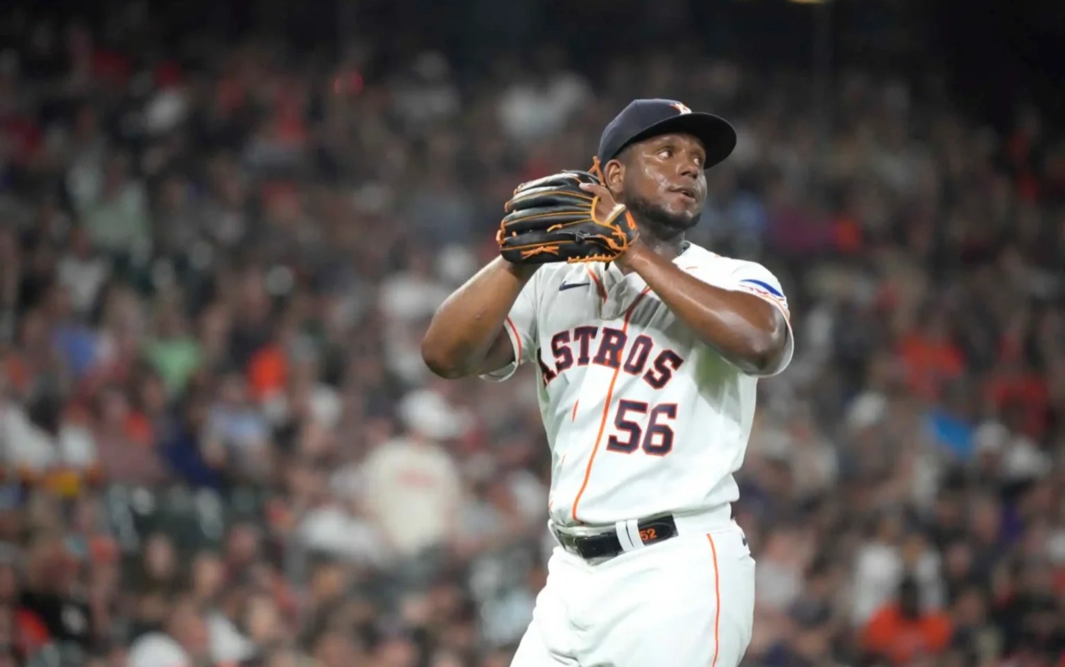 Los Astros de Houston confirmaron este miércoles que el lanzador Ronel Blanco será sometido la próxima semana a una cirugía en el codo derecho, lo que lo dejará fuera por el resto de la temporada 2025. Se espera que el derecho dominicano pueda regresar a la acción durante el transcurso de la campaña 2026.