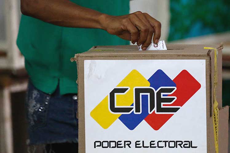 Este domingo 25 de mayo Venezuela se avocará a la realización de los comicios regionales y legislativos con la finalidad de elegir a los legisladores y gobernadores que acompañaran el gobierno de Nicolás Maduro de cara a los próximos 4 años.