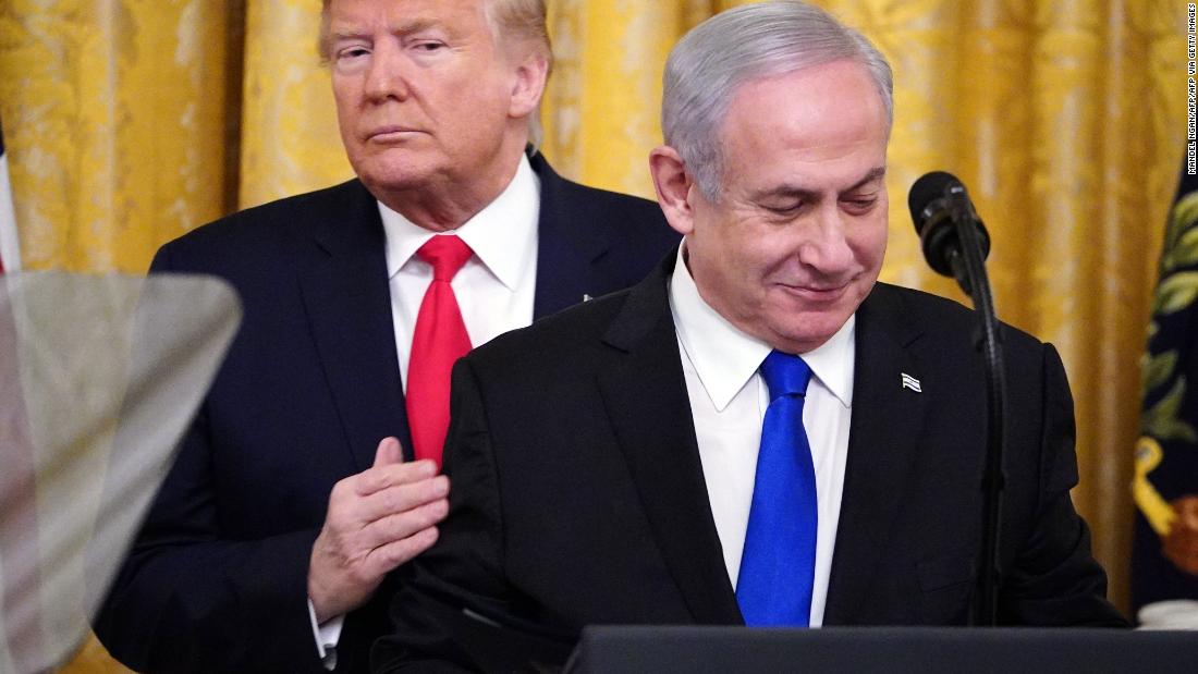 Tras la conversación telefónica mantenida por el primer ministro de Israel, Benjamín Netanyahu, y el presidente de EE.UU., Donald Trump, el país hebreo decidió abstenerse de realizar nuevos ataques contra el territorio iraní, informa la Oficina de Netanyahu.