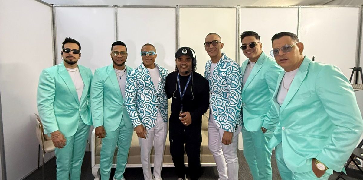 La reconocida orquesta de salsa dominicana Chiquito Team Band deslumbró en el escenario del Salsa Fest 2025, celebrado en Veracruz, México, ante un público eufórico de más de 160 mil personas que vivieron una noche inolvidable.