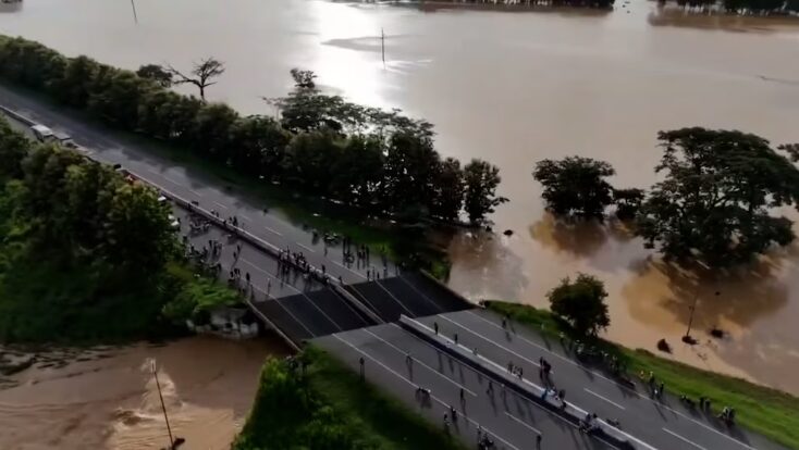 El gobernador del estado portuguesa, de Venezuela, Primitivo Cedeño, confirmó el colapso estructural de un puente en la autopista José Antonio Páez, una de las vías más importantes que conecta el centro del país con la región andina, como consecuencia de las intensas lluvias registradas en los últimos días.