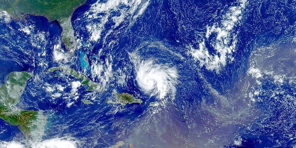 Este domingo 1 de junio marca el inicio oficial de la temporada ciclónica 2025 para el Atlántico Norte, el Golfo de América (antiguo Golfo de México) y el Área del Caribe, la cual se extenderá hasta el 30 de noviembre. Según informó el Instituto Dominicano de Meteorología (Indomet), esta temporada podría estar por encima de lo normal, lo que aumenta el nivel de vigilancia y preparación en toda la región.