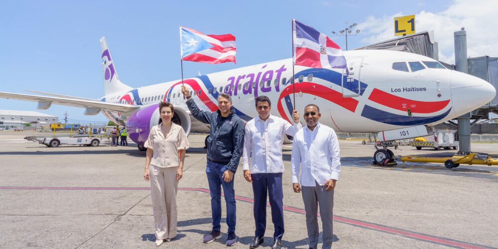 La aerolínea dominicana Arajet marcó un nuevo capítulo en la conectividad aérea del Caribe con la salida oficial de su primer vuelo directo entre República Dominicana y San Juan, Puerto Rico, este miércoles.