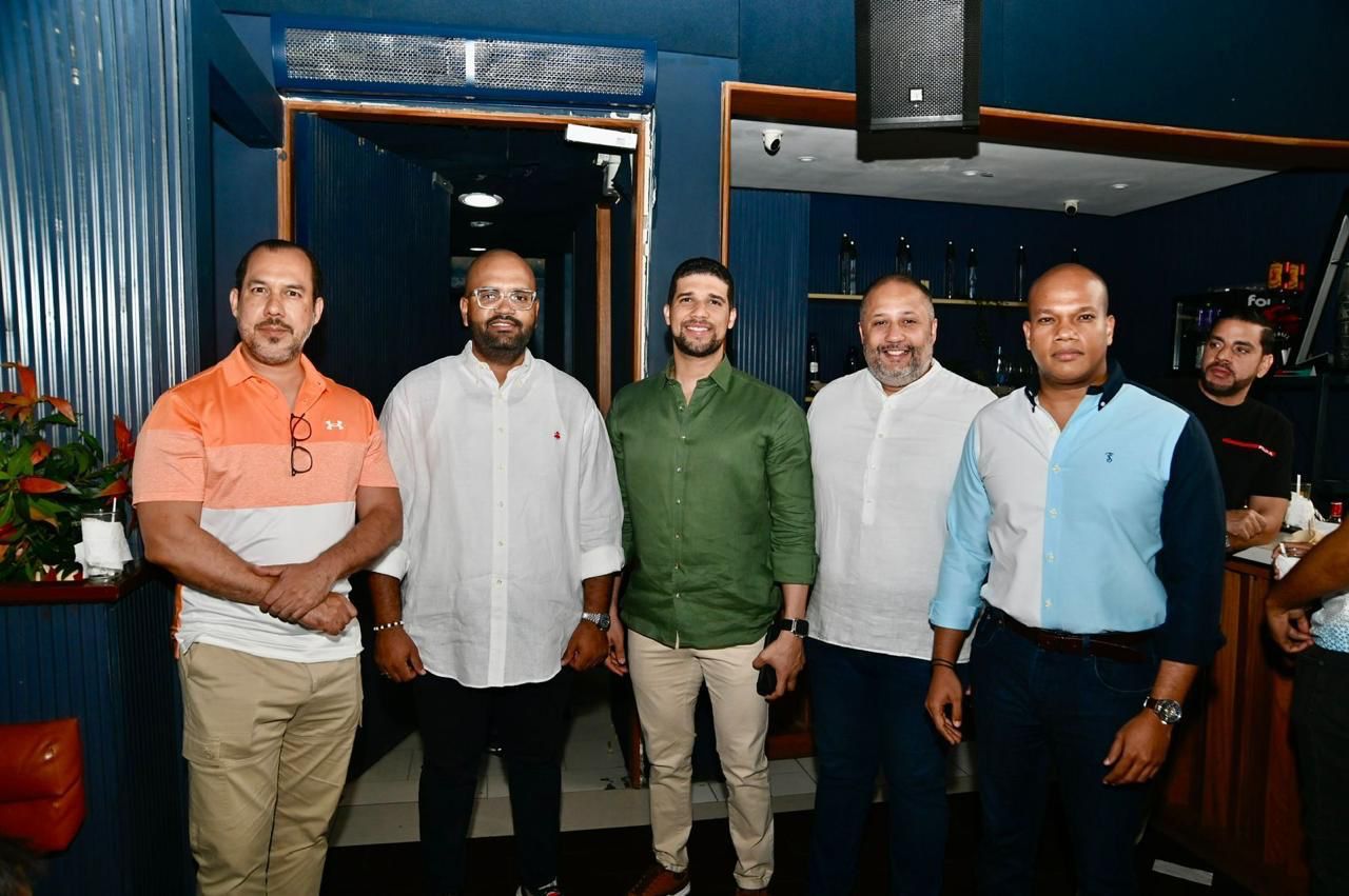 En un ambiente cargado de adrenalina, camaradería y estilo, el Consejo de Desarrollo Económico y Social de Santo Domingo (CODESSD) celebró este domingo un exclusivo encuentro con sus miembros y amigos para disfrutar en vivo del Gran Premio de la Fórmula 1.