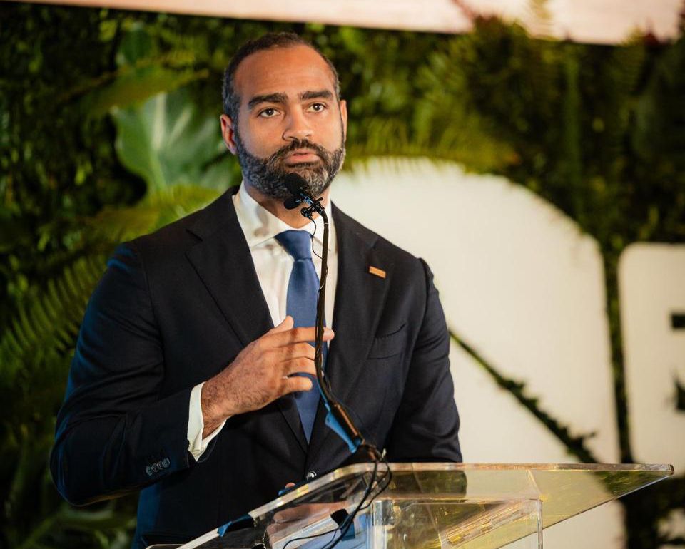 El Consejo de Desarrollo Económico y Social de Santo Domingo (CODESSD) valora positivamente las medidas adoptadas hoy por el Gobierno dominicano a través de la Junta Monetaria, orientadas a impulsar la actividad económica en un contexto que exige respuestas efectivas para acelerar el crecimiento y la generación de empleos.