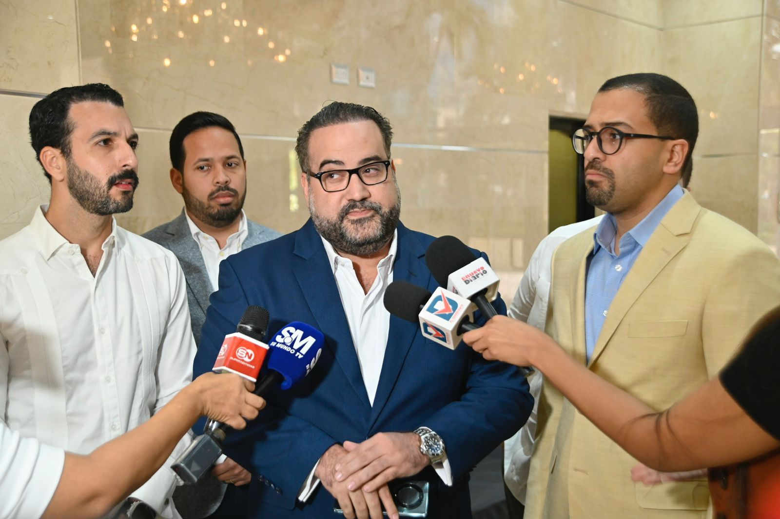 La Asociación de Contratistas y Suplidores del Estado (ACS) expresó hoy su preocupación ante la propuesta de modificación a la Ley de Compras y Contrataciones Públicas, señalando que las nuevas disposiciones introducen mayores niveles de burocracia que podrían ralentizar significativamente la dinámica económica del país.