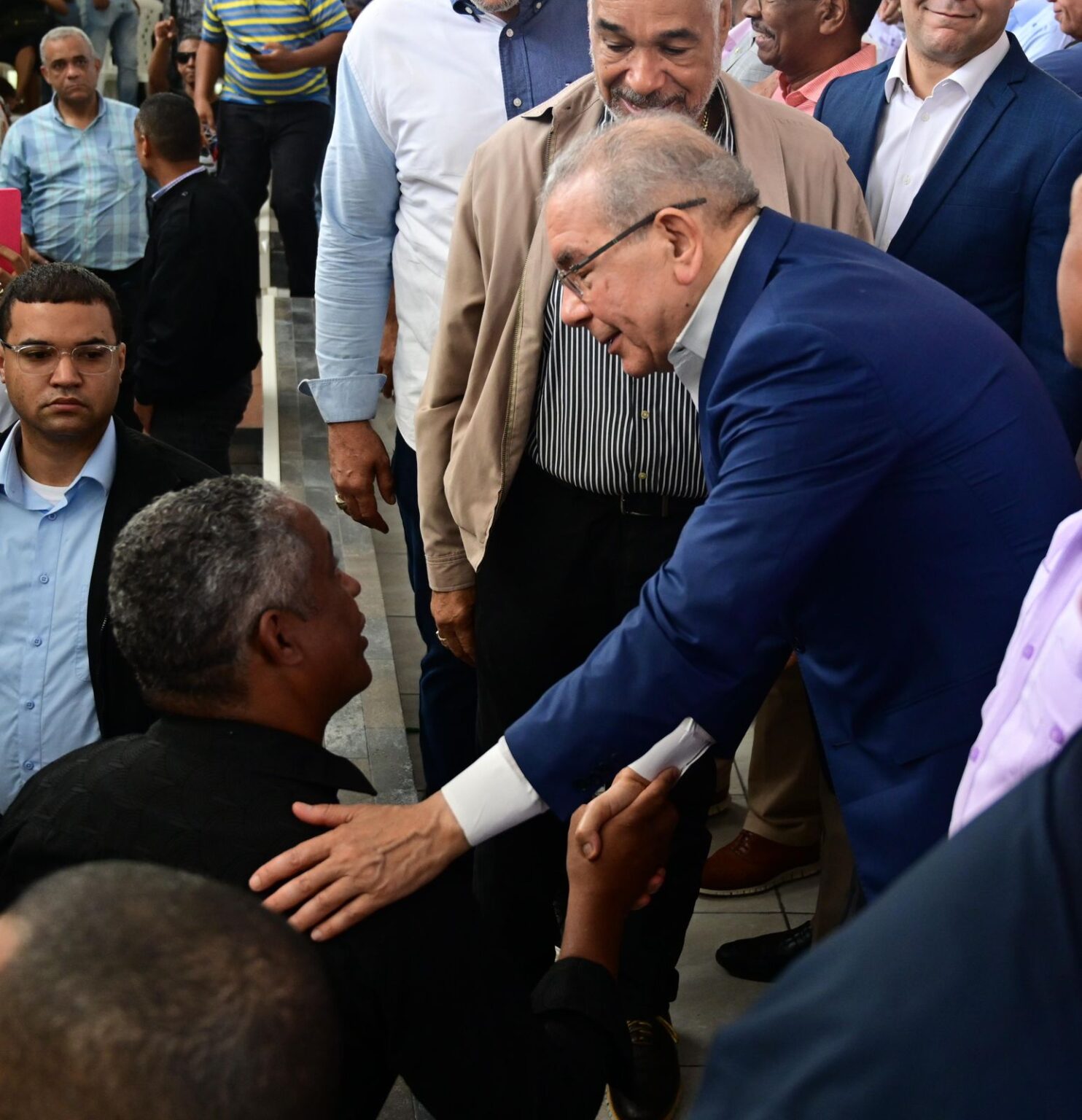 Este domingo, el presidente del Partido de la Liberación Dominicana (PLD), Danilo Medina, llegó a San Cristóbal para liderar una gran Asamblea Provincial, acompañado del secretario general Johnny Pujols y miembros del Comité Político.