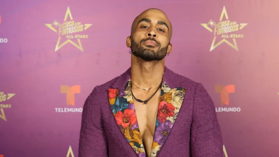 El influencer dominicano Carlos Antonio Cruz, conocido como “Caramelo”, único representante de la República Dominicana en el reality show “La Casa de los Famosos All- Stars", se alzó como el máximo ganador del controvertido show de la cadena Telemundo.