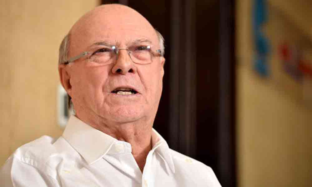 El expresidente de la República, Ingeniero Hipólito Mejía llamó este viernes “ irresponsable” a la justicia dominicana y le pidió que actúe en el caso de la discoteca Jet Set, cuyo techo se desplomó durante una fiesta del cantante Rubby Pérez, el pasado 8 de abril, dejando 236 muertos, incluido el artista, y 180 heridos y al menos 600 fallecidos afectadas