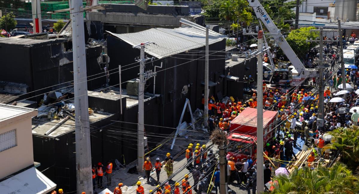  Emely Ramos López, ex cajera del centro de diversión Jet Set, denunció ante el Ministerio Público que fue cancelada junto a otros empleados luego de la tragedia ocurrida el 8 de abril, cuando el techo del local colapsó, dejando un saldo de 236 personas fallecidas y más de 180 heridas.