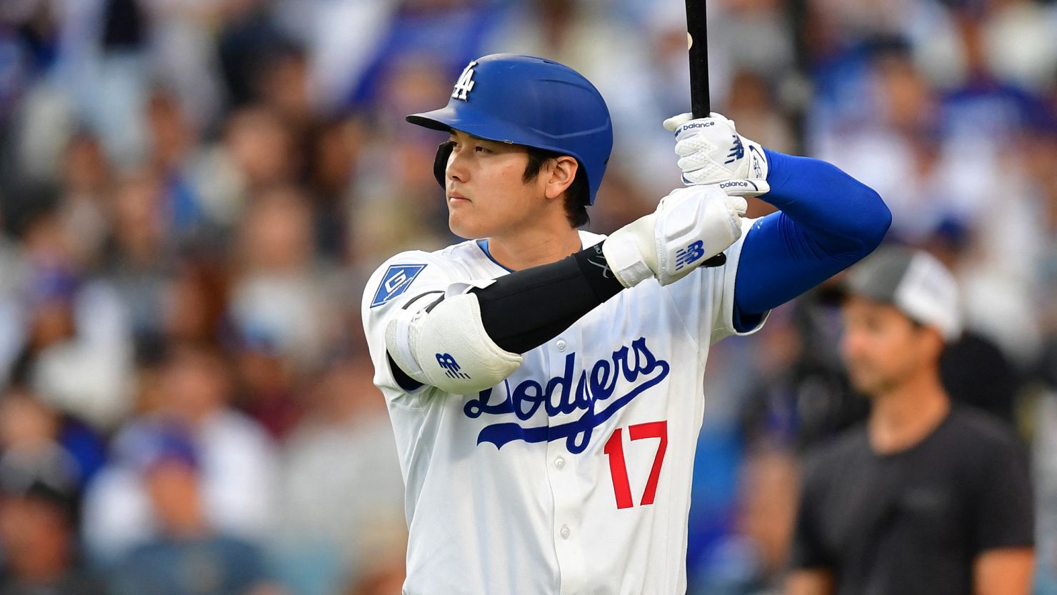 Shohei Ohtani continúa reescribiendo los libros de historia. La superestrella japonesa de los Dodgers de Los Ángeles conectó su jonrón número 30 de la temporada el martes por la noche en la victoria 6-1 sobre los Medias Blancas, convirtiéndose en el primer jugador de la Liga Nacional en alcanzar esa cifra en 2025.