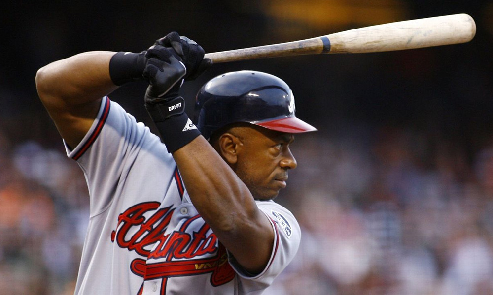 El Salón de la Fama del Béisbol Latino anunció la exaltación del dominicano Julio César Franco, quien se une oficialmente a la Clase 2025 como uno de los nuevos inmortales del béisbol latinoamericano, reconociendo así su extraordinaria carrera, su ejemplo de longevidad y su impacto profundo dentro y fuera del terreno de juego.