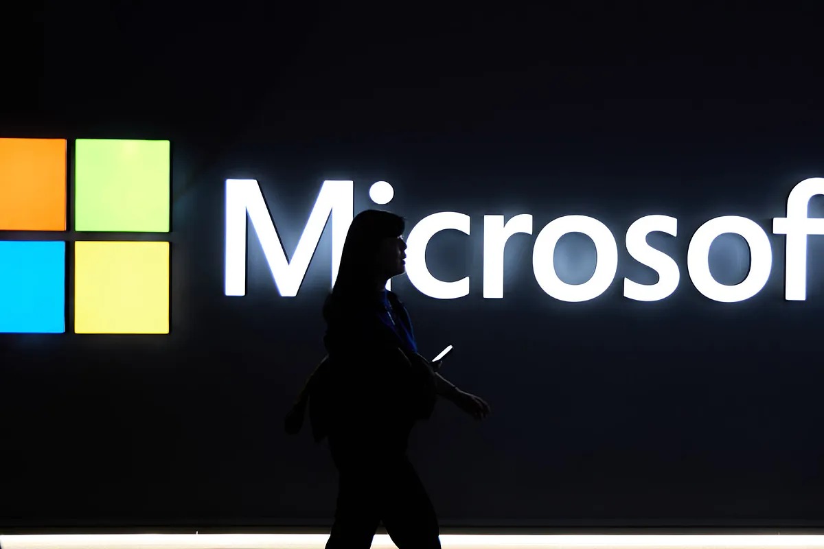 Microsoft anunció este miércoles que despedirá a unos 9.000 empleados, lo que se traduce a menos del 4 % de su plantilla global, según declaró a CNBC una fuente de la empresa conocedora del asunto.